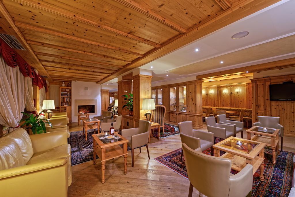 מדונה די קמפיליו Boutique Hotel Diana מראה חיצוני תמונה