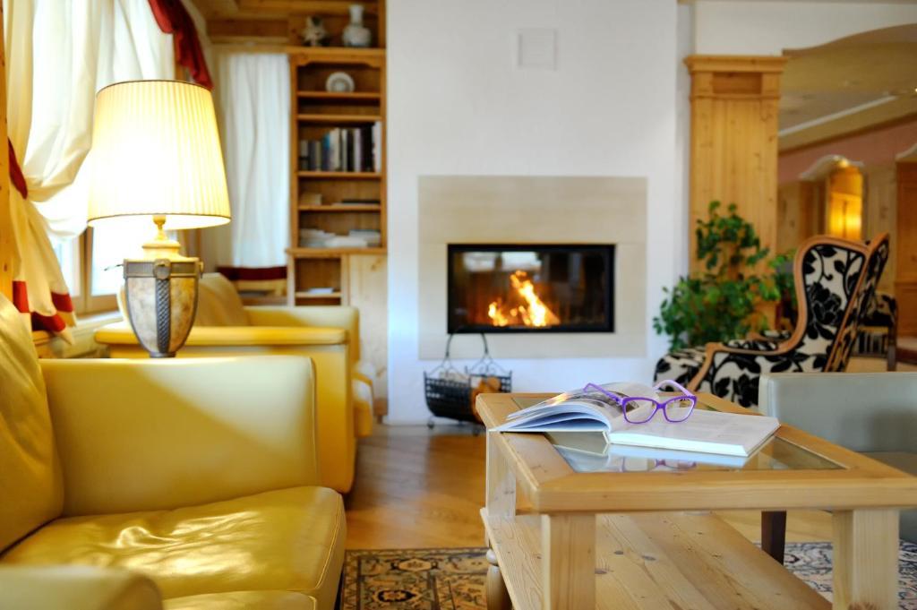 מדונה די קמפיליו Boutique Hotel Diana מראה חיצוני תמונה