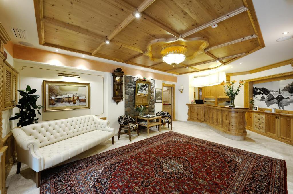 מדונה די קמפיליו Boutique Hotel Diana מראה חיצוני תמונה