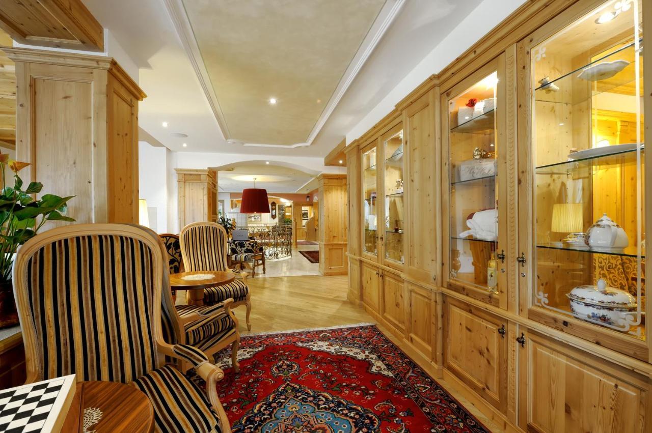 מדונה די קמפיליו Boutique Hotel Diana מראה חיצוני תמונה